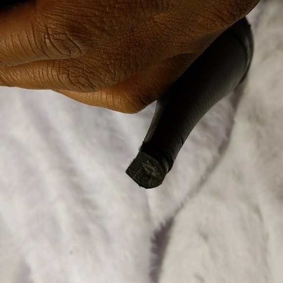 Michael Kors| Aria Black Leather Ankle Boots 4" Heels Gold Toned Stud Detailing - Picture 11 of 14